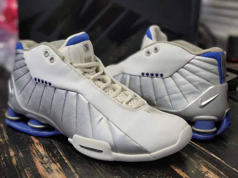 Basketball shoes with strong grip and traction for courts-2000 Nike Shox BB4 OG Vince Carter White/Silver Basketball Shoes 830216-141 Men 9