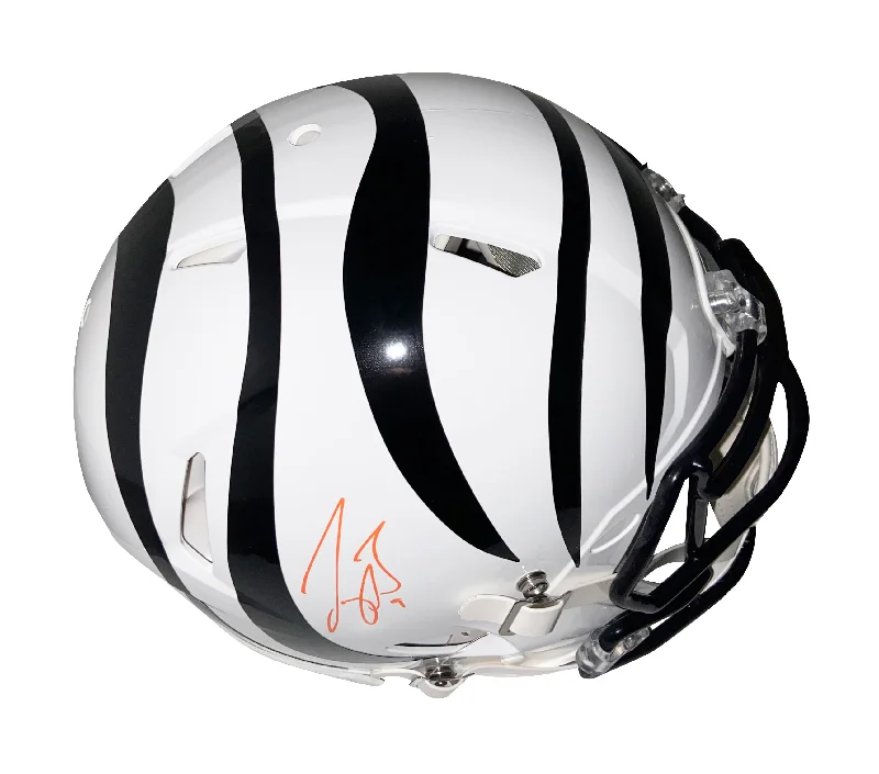 Football helmets for players of all skill levels-Joe Burrow Autographed Bengals Alternate White Authentic Speed Football Helmet